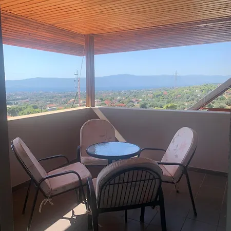 Krista's House * Agioi Theodoroi (Corinthia)