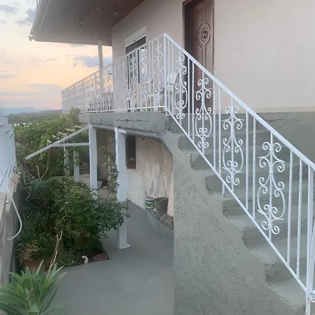 Krista's House * Agioi Theodoroi
