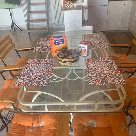 בית נופש Krista's House *