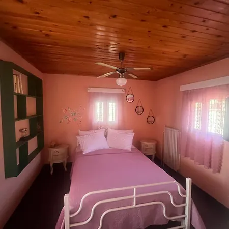 בית נופש Krista's House *