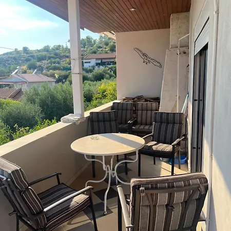 Krista's House * איוי תיאודורי