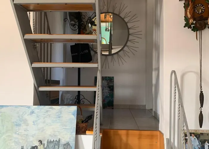 Krista's House איוי תיאודורי