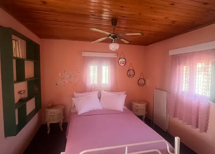 בית נופש Krista's House *